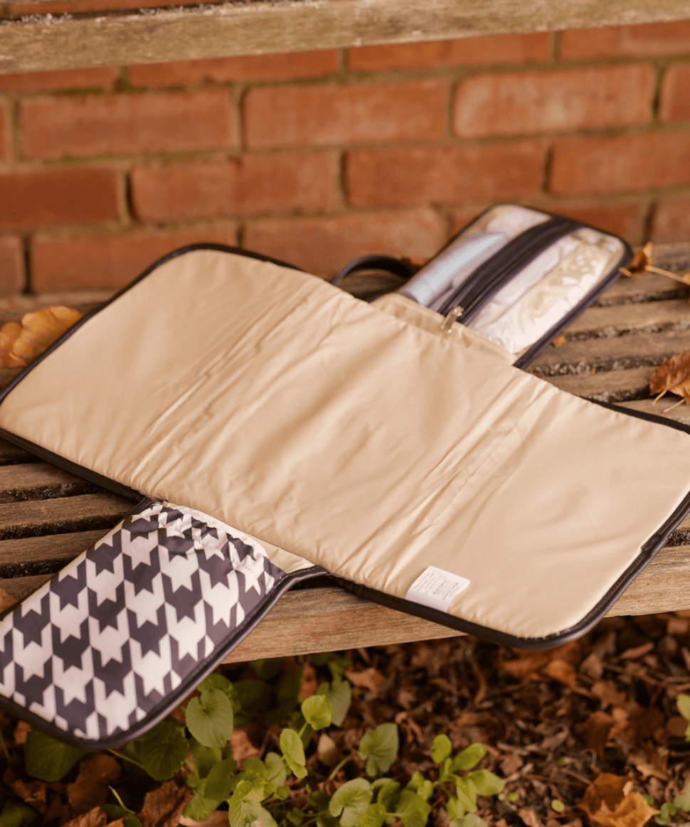 Change Mat Clutch - Houndstooth OiOi Baby Preggi Central Maternity Shop Change Mat Clutch - Houndstooth OiOi Baby Preggi Central Maternity Shop