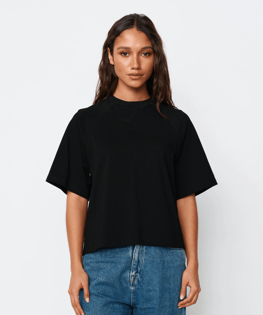 Classique Box-Cut Breastfeeding Tee - Black Apéro Maternity and Nursing Preggi Central Maternity Shop