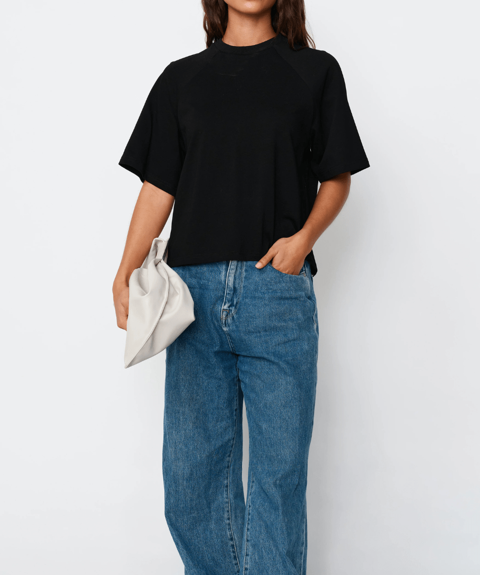 Classique Box-Cut Breastfeeding Tee - Black Apéro Maternity and Nursing Preggi Central Maternity Shop